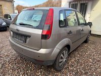 Gebraucht Ford Fiesta Ambiente 69 PS (50 kW) 2002 Gold Kleinwagen