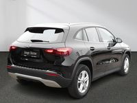 Gebraucht Mercedes GLA200 163 PS (119 kW) 2023 Schwarz SUV