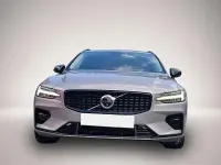 Gebraucht Volvo V60 Plus 197 PS (144 kW) 2025 Manufacturer Kombi