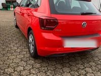 Gebraucht VW Polo Comfortline 75 PS (55 kW) 2018 Rot Kleinwagen