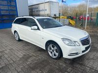 Gebraucht Mercedes E250 204 PS (150 kW) 2012 Weiß Kombi