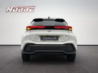 Neu Toyota C-HR 197 PS (144 kW) 2025 Schneeweiß/schwarz SUV