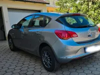 Gebraucht Opel Astra Edition 101 PS (74 kW) 2013 Grau Kleinwagen