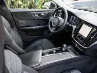 Gebraucht Volvo V60 Core 163 PS (119 kW) 2023 Grau Kombi