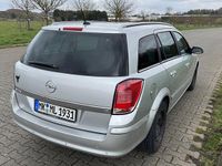Gebraucht Opel Astra 125 PS (91 kW) 2005 Silber Limousine