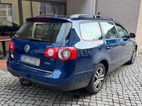 Gebraucht VW Passat 105 PS (77 kW) 2007 Blau Kombi