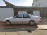 Gebraucht Mercedes E230 132 PS (97 kW) 1990 Weiß Limousine