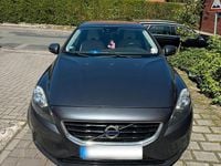 Second-hand Volvo V40 150 CP (110 kW) 2013 Gri Hatchback