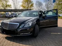 Gebraucht Mercedes E250 204 PS (150 kW) 2011 Schwarz Limousine