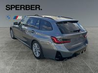 Gebraucht BMW 330 Performance 258 PS (189 kW) 2025 Grau Limousine