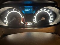 Gebraucht Ford Transit 95 PS (69 kW) 2015 Weiß Kombi