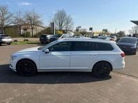 Gebraucht VW Passat Highline 150 PS (110 kW) 2018 Pure white Kombi