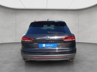 Gebraucht VW Touareg Basis 231 PS (169 kW) 2023 Braun SUV
