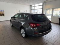 Gebraucht Opel Astra Exklusiv 120 PS (88 kW) 2015 Grau Kombi