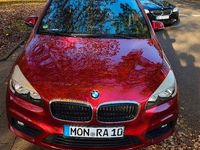 Gebraucht BMW 218 Active Tourer 136 PS (100 kW) 2015 Rot Van / Kleinbus