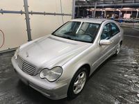 Gebraucht Mercedes C200 163 PS (119 kW) 2000 Silber Limousine