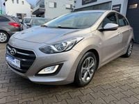 Gebraucht Hyundai i30 YES! 101 PS (74 kW) 2016 Weiß Limousine