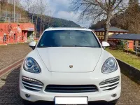 Second-hand Porsche Cayenne 299 CP (219 kW) 2012 Alb SUV