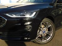 Gebraucht Ford Focus Titanium 125 PS (91 kW) 2023 Schwarz Limousine