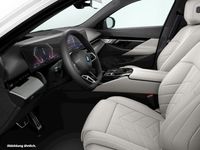 Gebraucht BMW 550e Comfort Edition 489 PS (359 kW) 2025 Alpinweiss Limousine