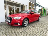 Gebraucht Audi A3 Sport 150 PS (110 kW) 2019 Rot Limousine