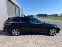 Second-hand Mercedes E250 204 CP (150 kW) 2015 Negru Break