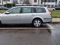Gebraucht Ford Mondeo 125 PS (91 kW) 2002 Silber Kombi
