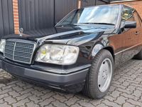 Gebraucht Mercedes E400 279 PS (205 kW) 1993 Schwarz Limousine
