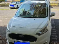 Gebraucht Ford Tourneo Titanium 120 PS (88 kW) 2019 Weiß Van / Kleinbus