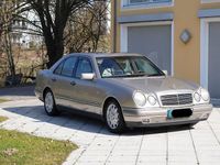 Gebraucht Mercedes E280 Elegance 193 PS (141 kW) 1997 Beige Limousine