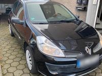 Gebraucht Renault Clio II 87 PS (63 kW) 2007 Schwarz Kleinwagen