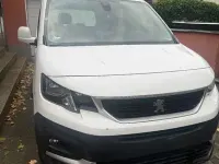 Gebraucht Peugeot Rifter Active 102 PS (75 kW) 2021 Weiß Van / Kleinbus