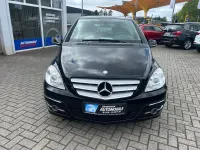 Gebraucht Mercedes B180 109 PS (80 kW) 2009 Schwarz Van / Kleinbus