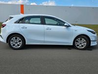 Gebraucht Kia Ceed 140 PS (102 kW) 2025 Weiß Kleinwagen