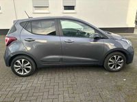 gebraucht Hyundai i10 Passion + Automatik/Navi/SHZ/Klimatr./Tempo./PDC