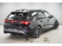 Gebraucht Cupra Leon 333 PS (244 kW) 2025 Midnight black metallic (0e) (metallic) Kombi