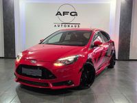 Gebraucht Ford Focus ST 250 PS (183 kW) 2014 Rot Limousine