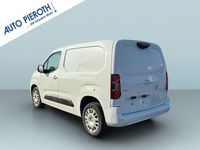 Używany Opel Combo Edition 131 KM (96 kW) 2022 Biały Minivan