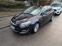 Second-hand Opel Astra 140 CP (102 kW) 2015 Maro Berlinǎ