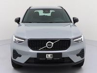 Neu Volvo XC40 Plus 163 PS (119 kW) 2025 Grau SUV