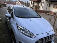 Gebraucht Ford Fiesta Titanium 101 PS (74 kW) 2015 Weiß Kleinwagen