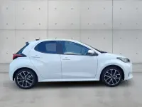 Neu Toyota Yaris 116 PS (85 kW) 2026 Weiss Kleinwagen