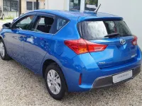 Gebraucht Toyota Auris Hybrid Life 99 PS (72 kW) 2014 Electric blue metallic Limousine