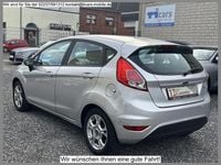Gebraucht Ford Fiesta Ambiente 65 PS (47 kW) 2014 Silber Limousine