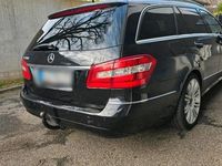 Gebraucht Mercedes E200 136 PS (100 kW) 2011 Schwarz Kombi