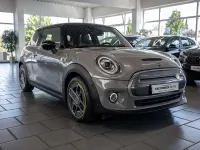 Gebraucht Mini Cooper SE 135 kW (184 PS) 2021 Moonwalk grey Kleinwagen