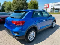 Używany VW T-Roc Basis 116 KM (85 kW) 2018 Niebieski SUV
