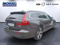 Gebraucht Volvo V60 Core 163 PS (119 kW) 2024 Grau Kombi