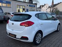 Gebraucht Kia Ceed Attract 99 PS (72 kW) 2014 Weiß Kleinwagen
