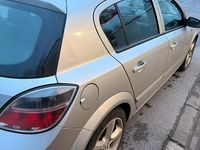 Gebraucht Opel Astra 90 PS (66 kW) 2007 Silber Kleinwagen